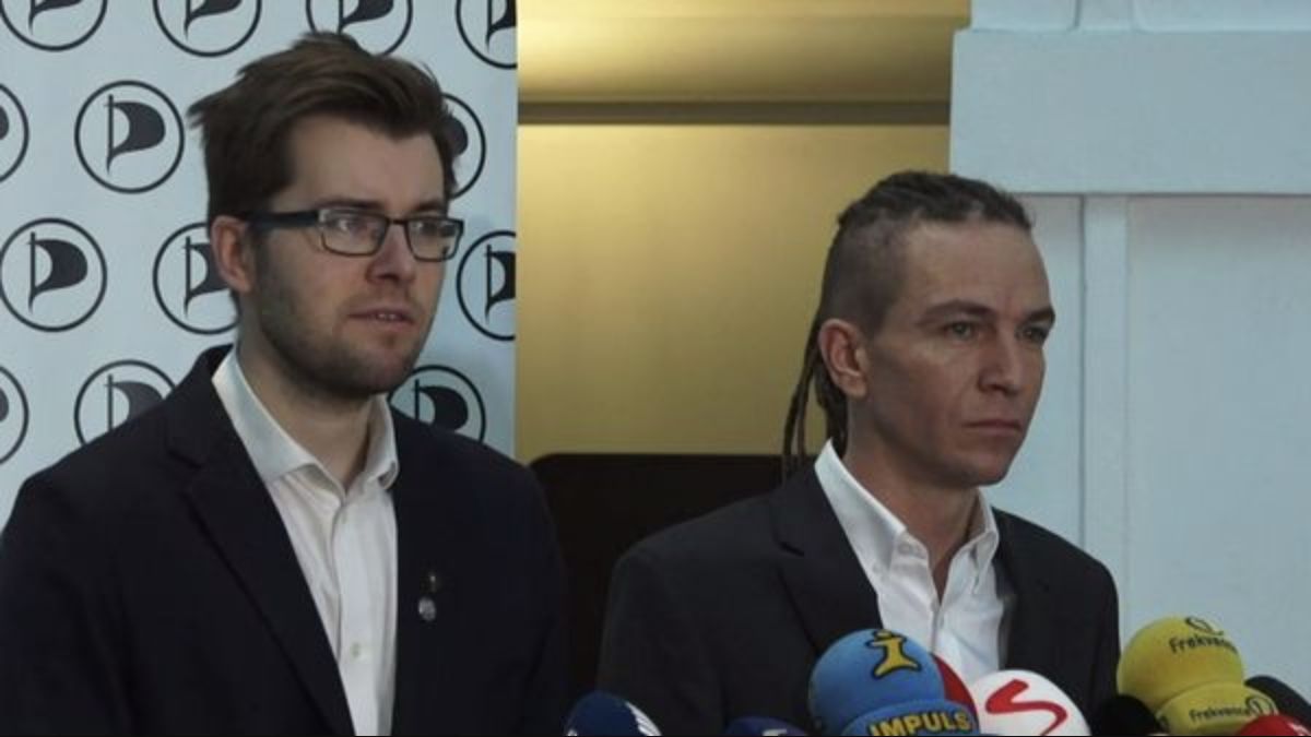 Bartoš nepřijal Michálkovu rezignaci na šéfa poslaneckého klubu